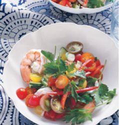 Tangy shrimp salad with summer vegetables