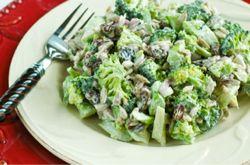 Broccoli Raisin Sunflower Seed Salad (Raw foods)