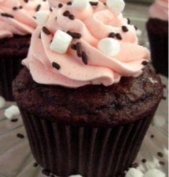 CUPCAKES - Raspberry Hot Chocolate Cupcakes