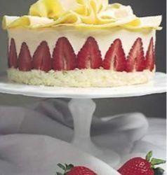 CAKE - White Chocolate & Fresh Strawberry Bagatelle