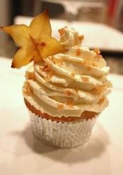 GINGER-COCONUT CUPCAKES