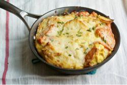 Frittata with onion, potatoes and cheese